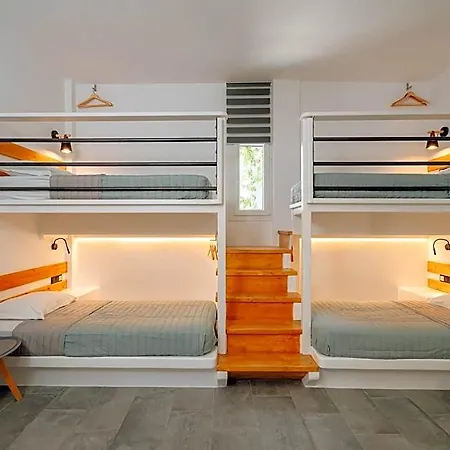 Maria's Place 5